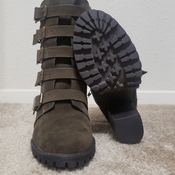 NWT Shoe Dazzle olive green casey boots - Picture 9 of 10